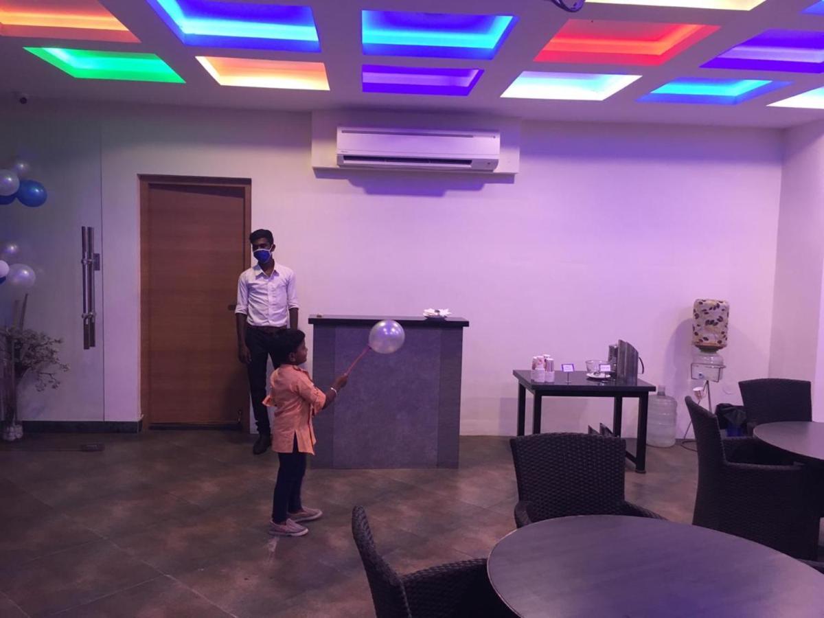 Отель Urvashi Residency Ченнаи Экстерьер фото